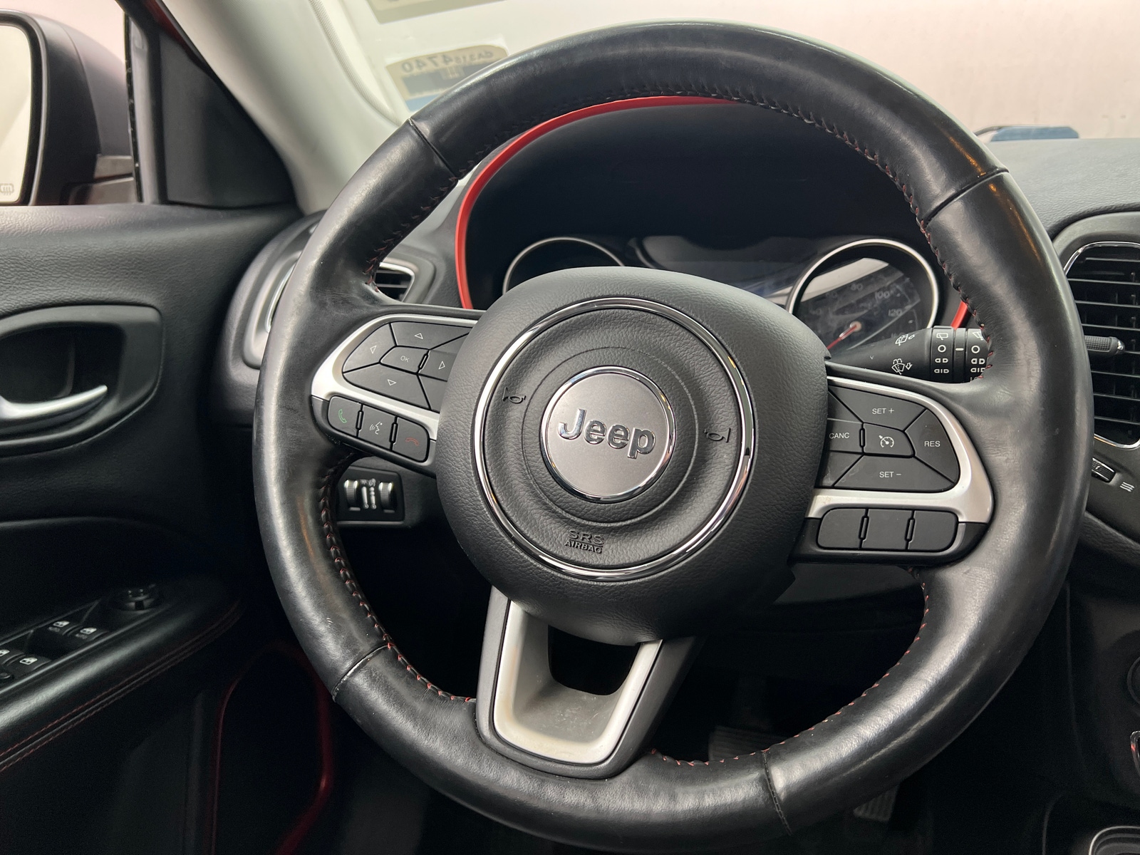 Thumbnail: 2017 Jeep Compass - 4