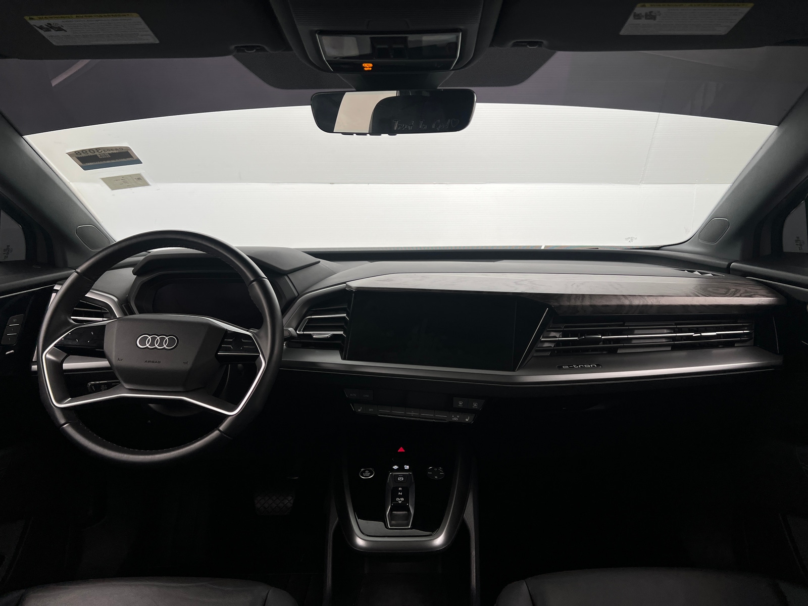 Thumbnail: 2024 Audi Q4 e-tron - 2