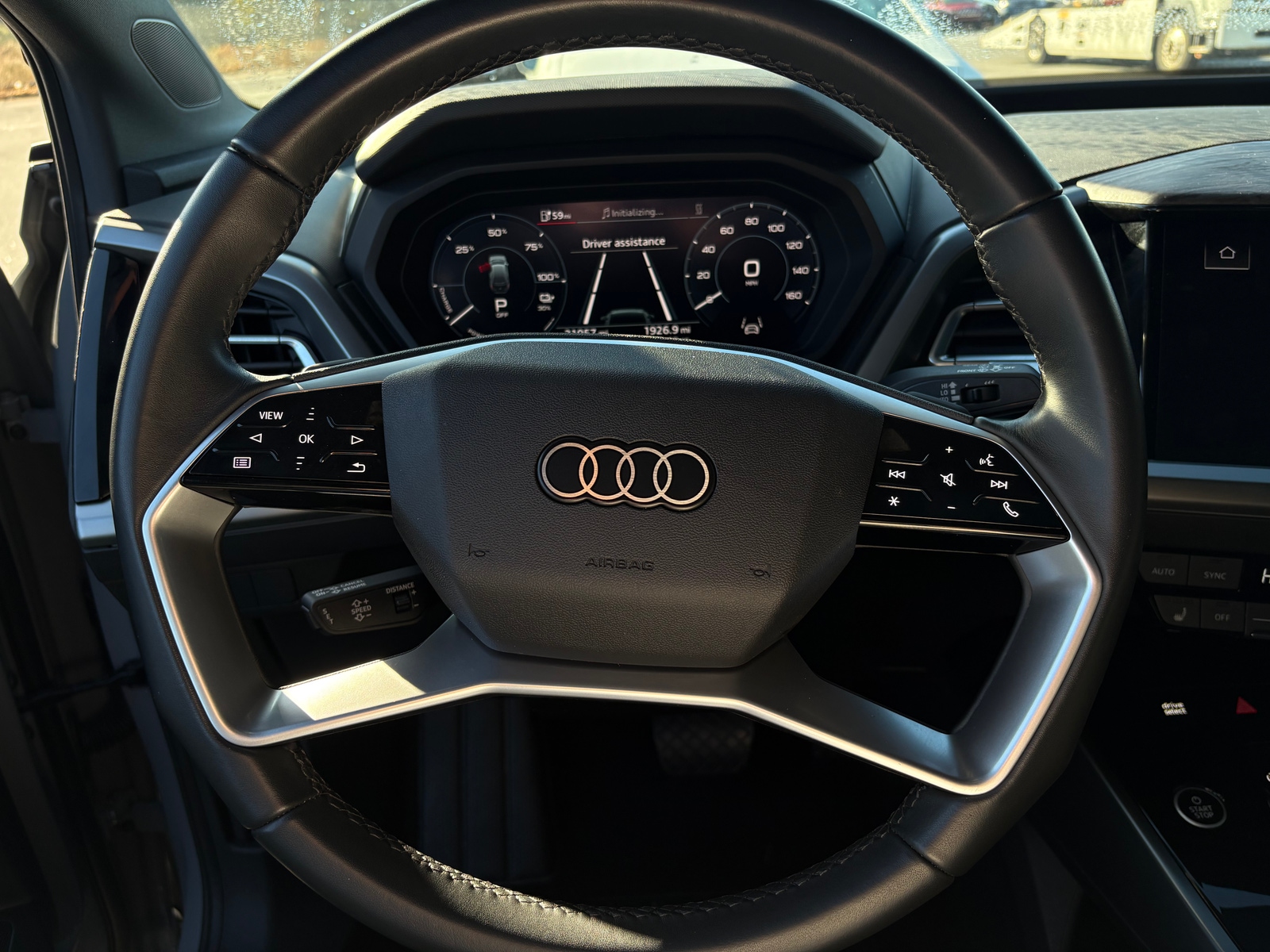 Thumbnail: 2024 Audi Q4 e-tron - 4