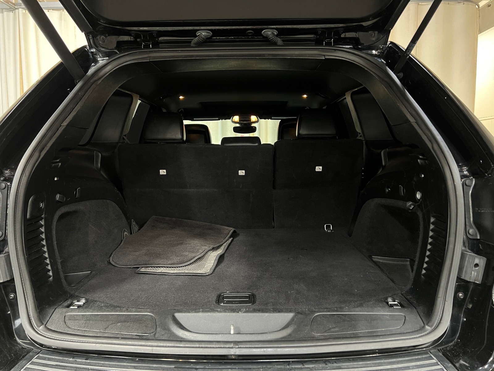 Thumbnail: 2019 Jeep Grand Cherokee - 6