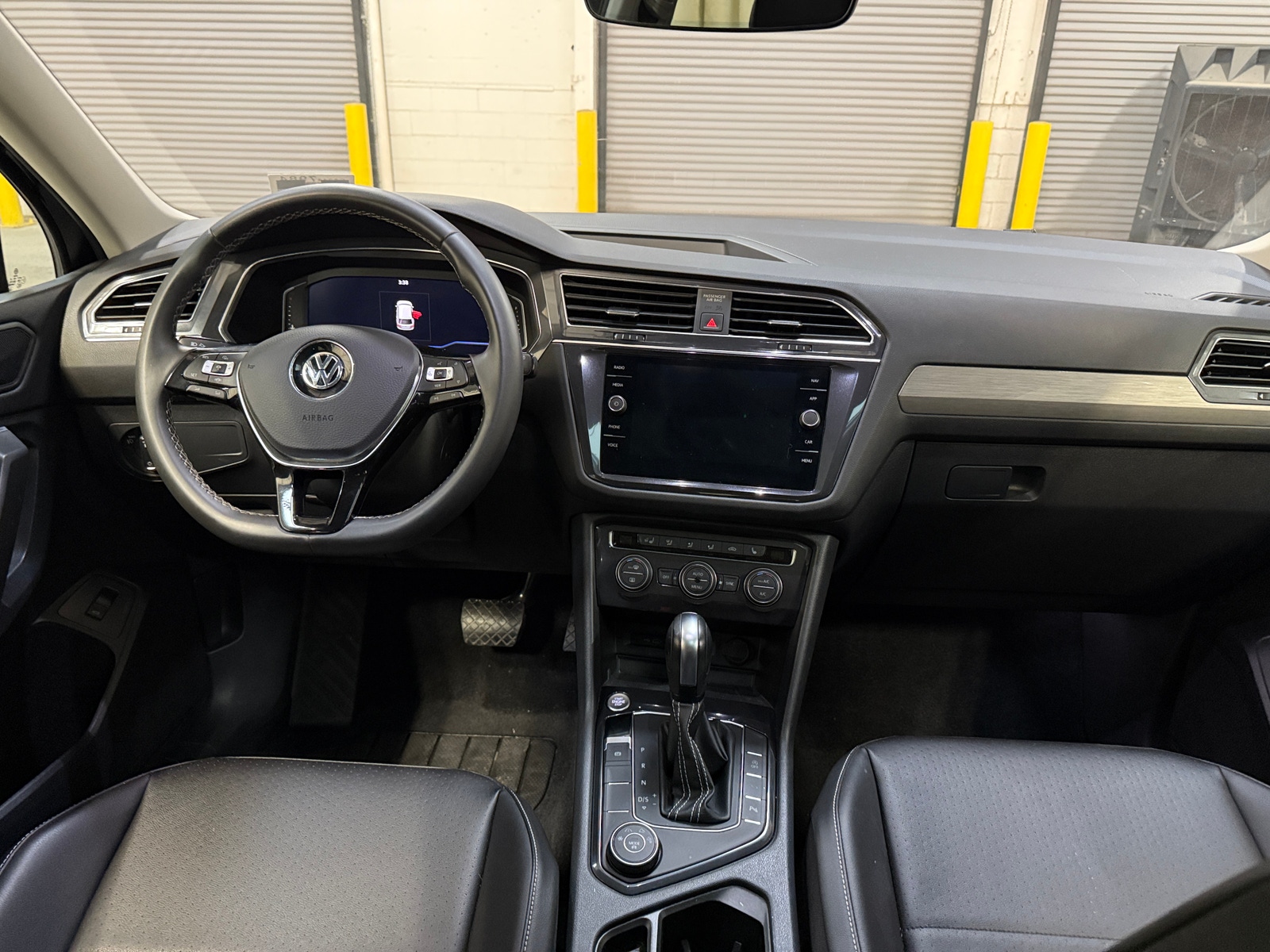 Thumbnail: 2021 Volkswagen Tiguan - 2