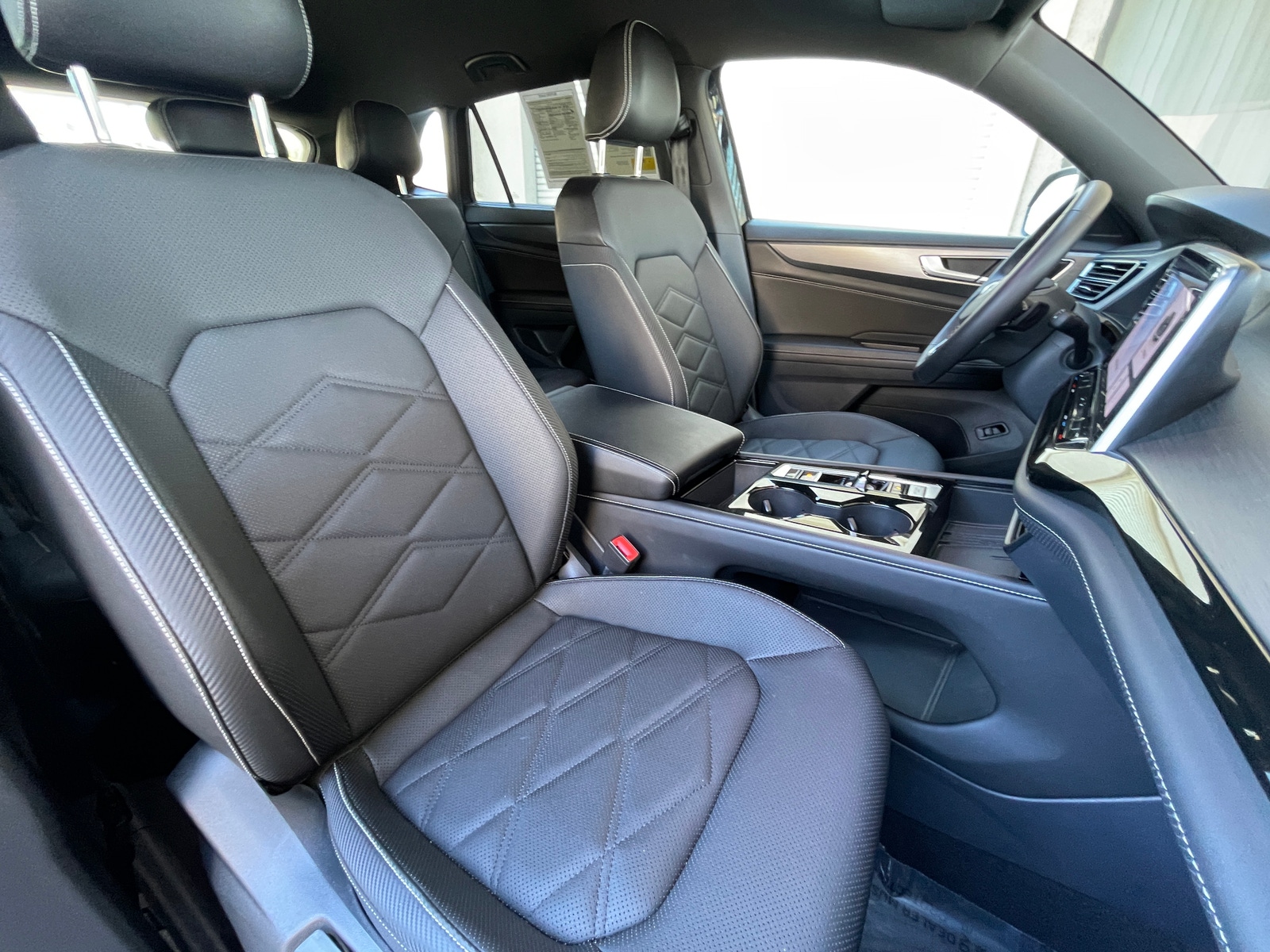 Thumbnail: 2025 Volkswagen Atlas - 2