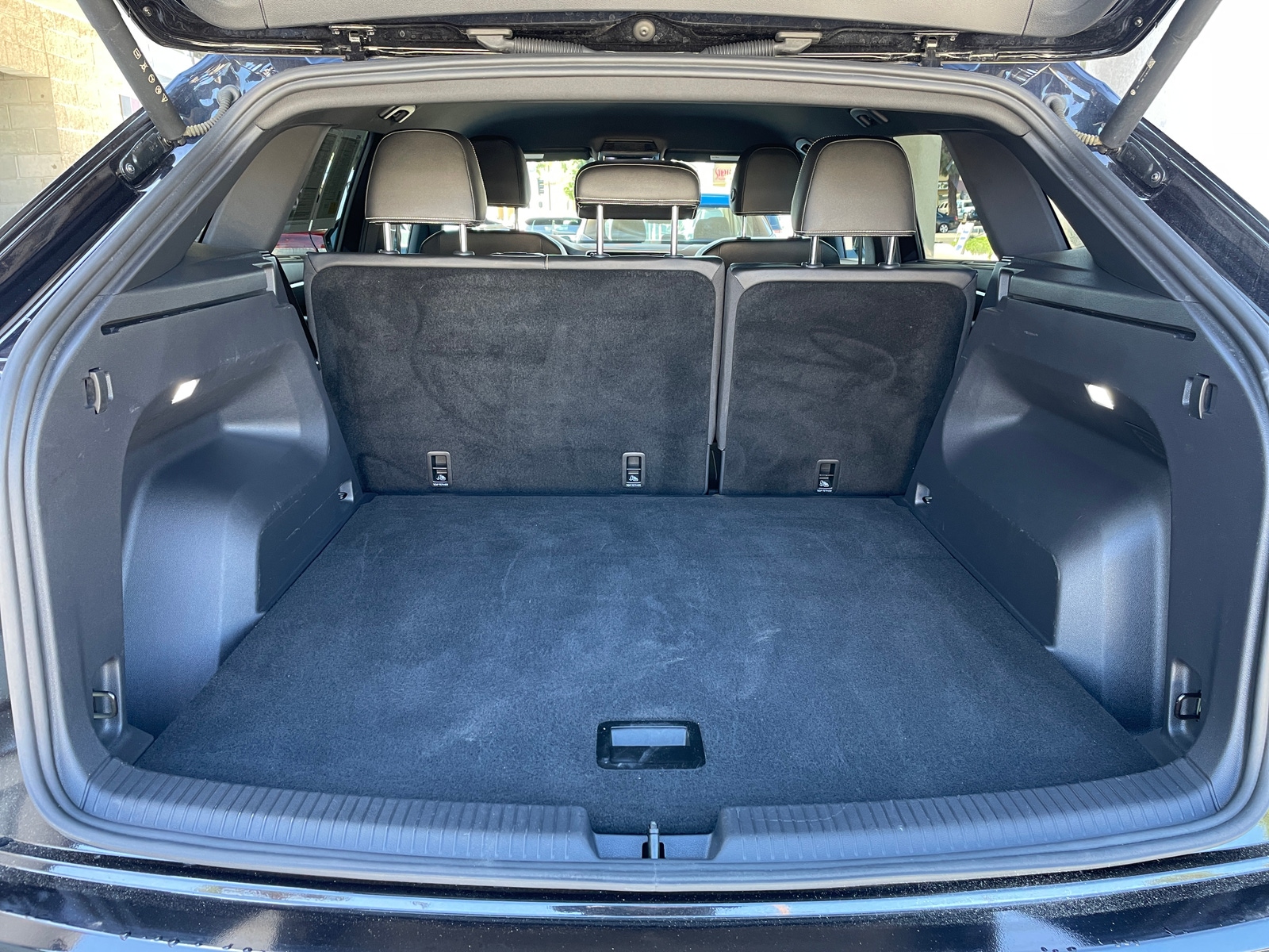 Thumbnail: 2025 Volkswagen Atlas - 6