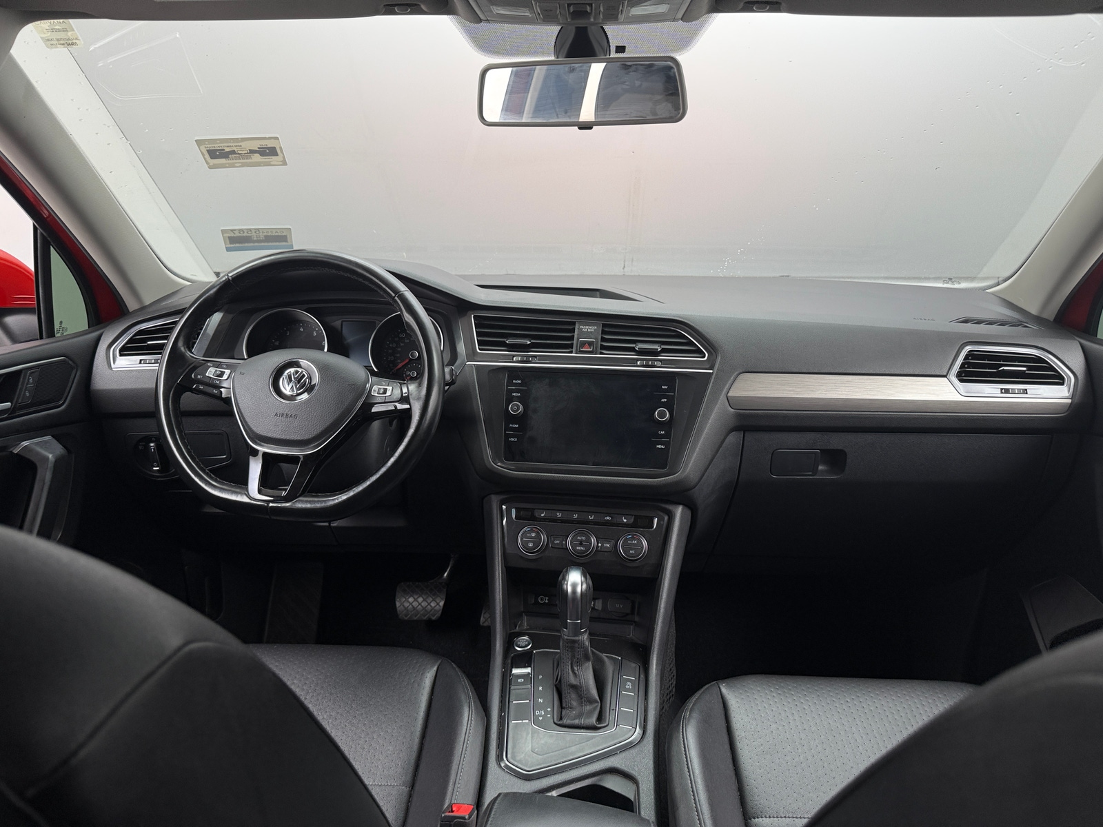 Thumbnail: 2018 Volkswagen Tiguan - 2