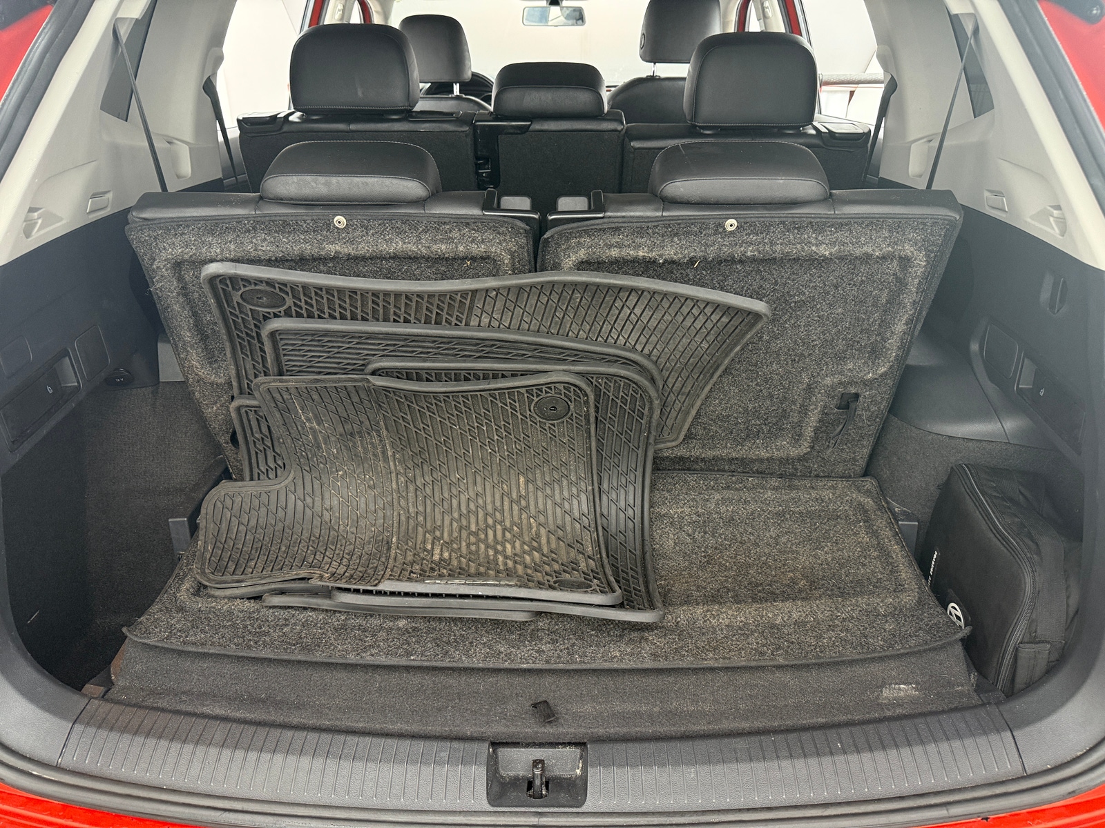 Thumbnail: 2018 Volkswagen Tiguan - 6