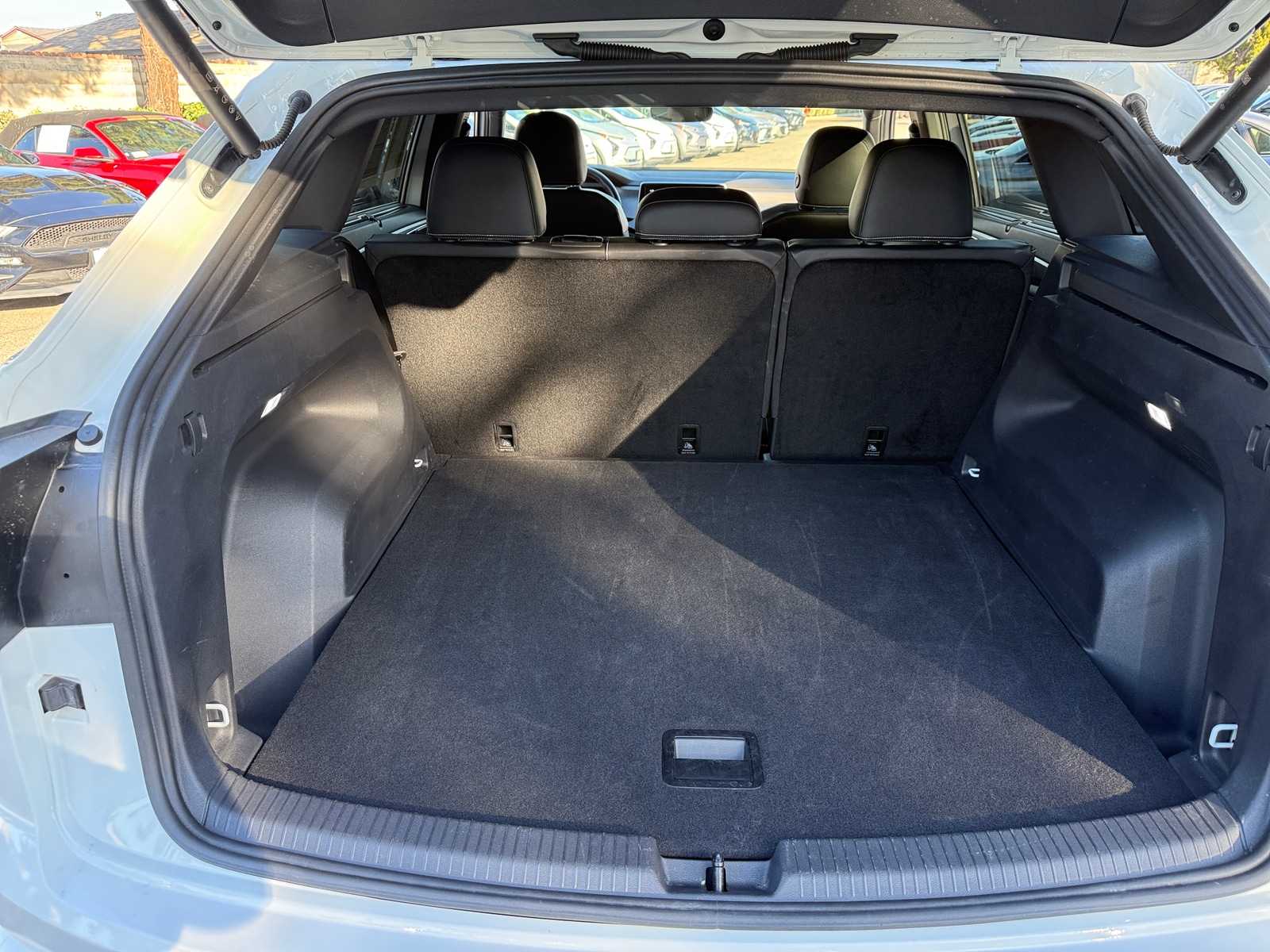 Thumbnail: 2025 Volkswagen Atlas - 4