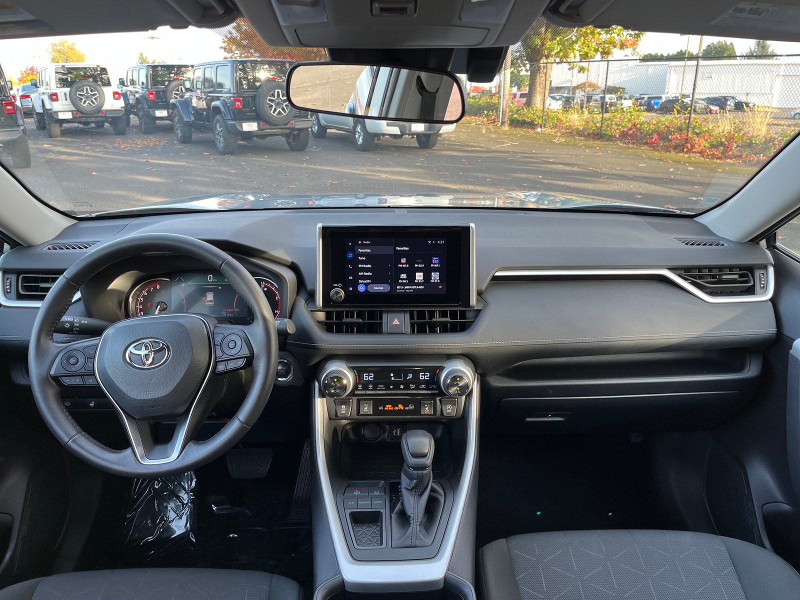 Thumbnail: 2025 Toyota RAV4 - 3