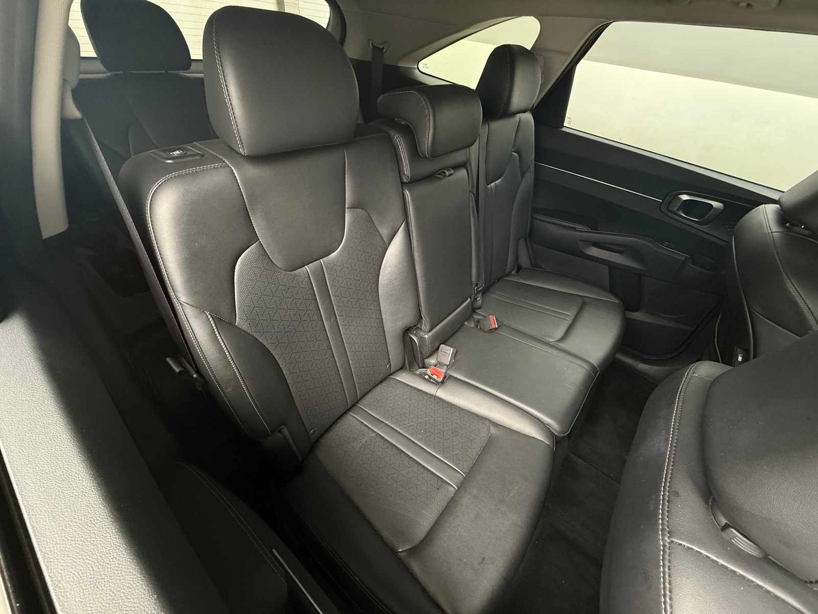 Thumbnail: 2023 Kia Sorento - 5