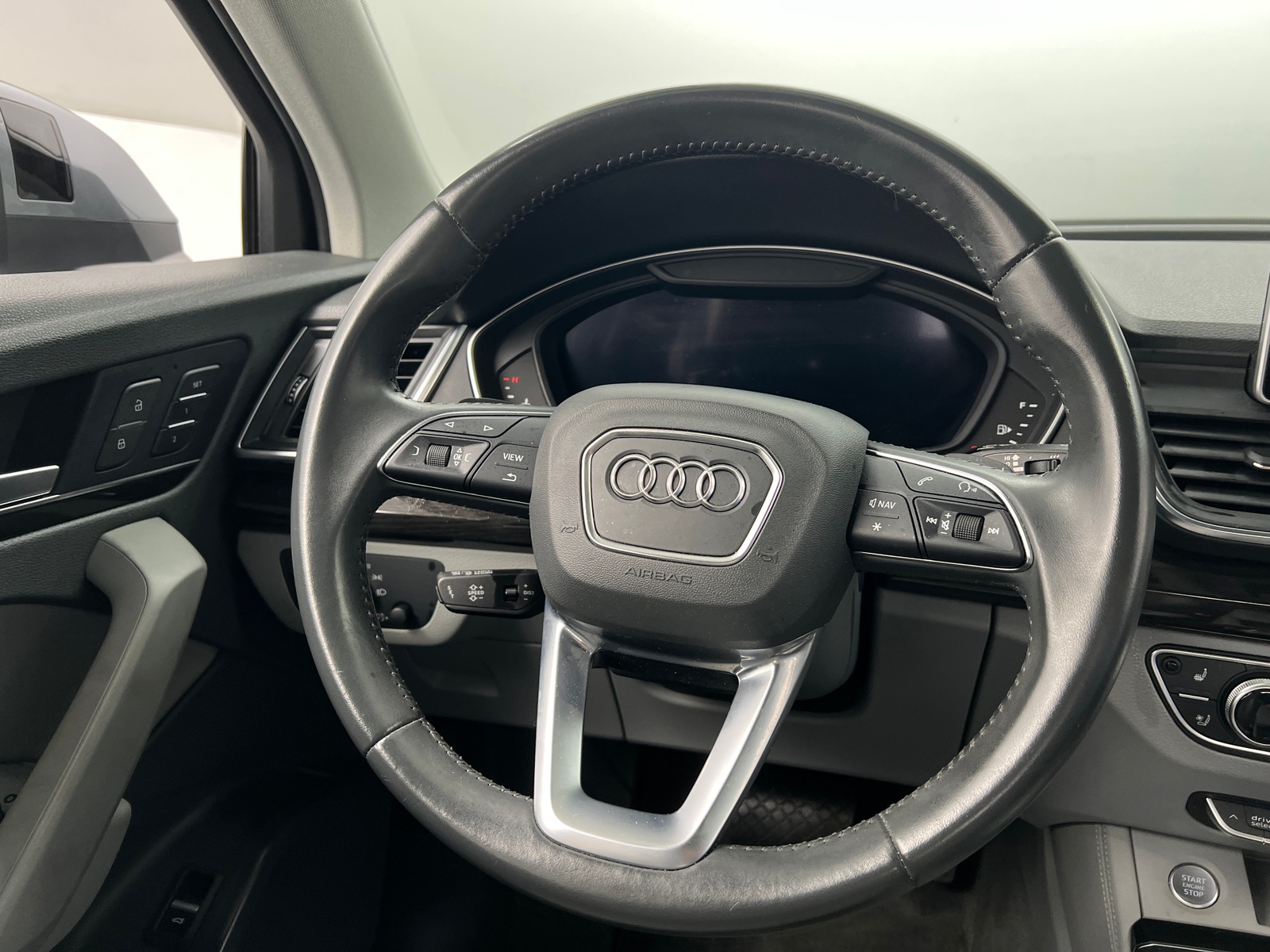 Thumbnail: 2020 Audi Q5 - 4