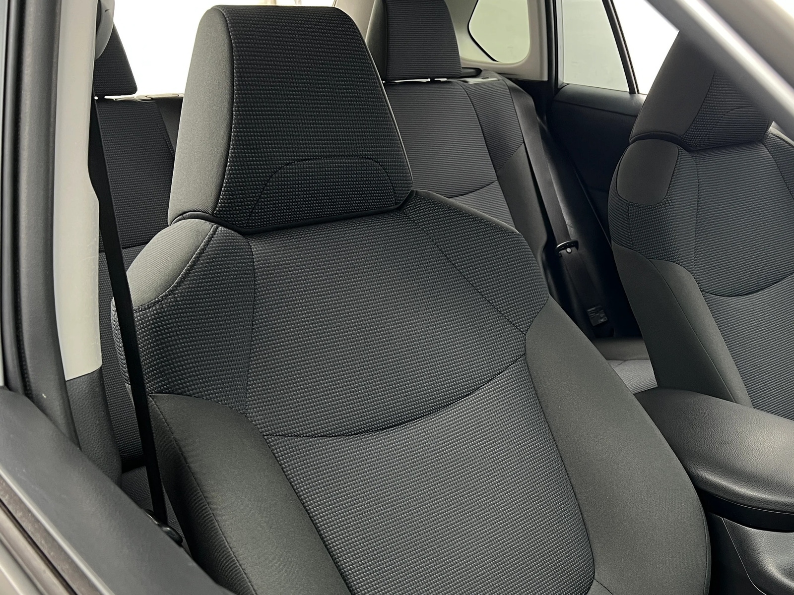 Thumbnail: 2020 Toyota RAV4 - 2