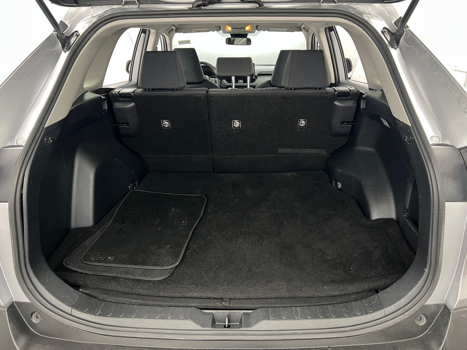 Thumbnail: 2020 Toyota RAV4 - 7