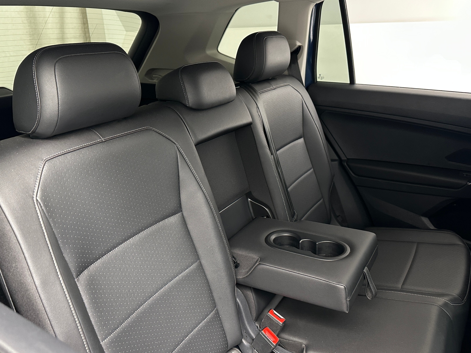 Thumbnail: 2018 Volkswagen Tiguan - 5