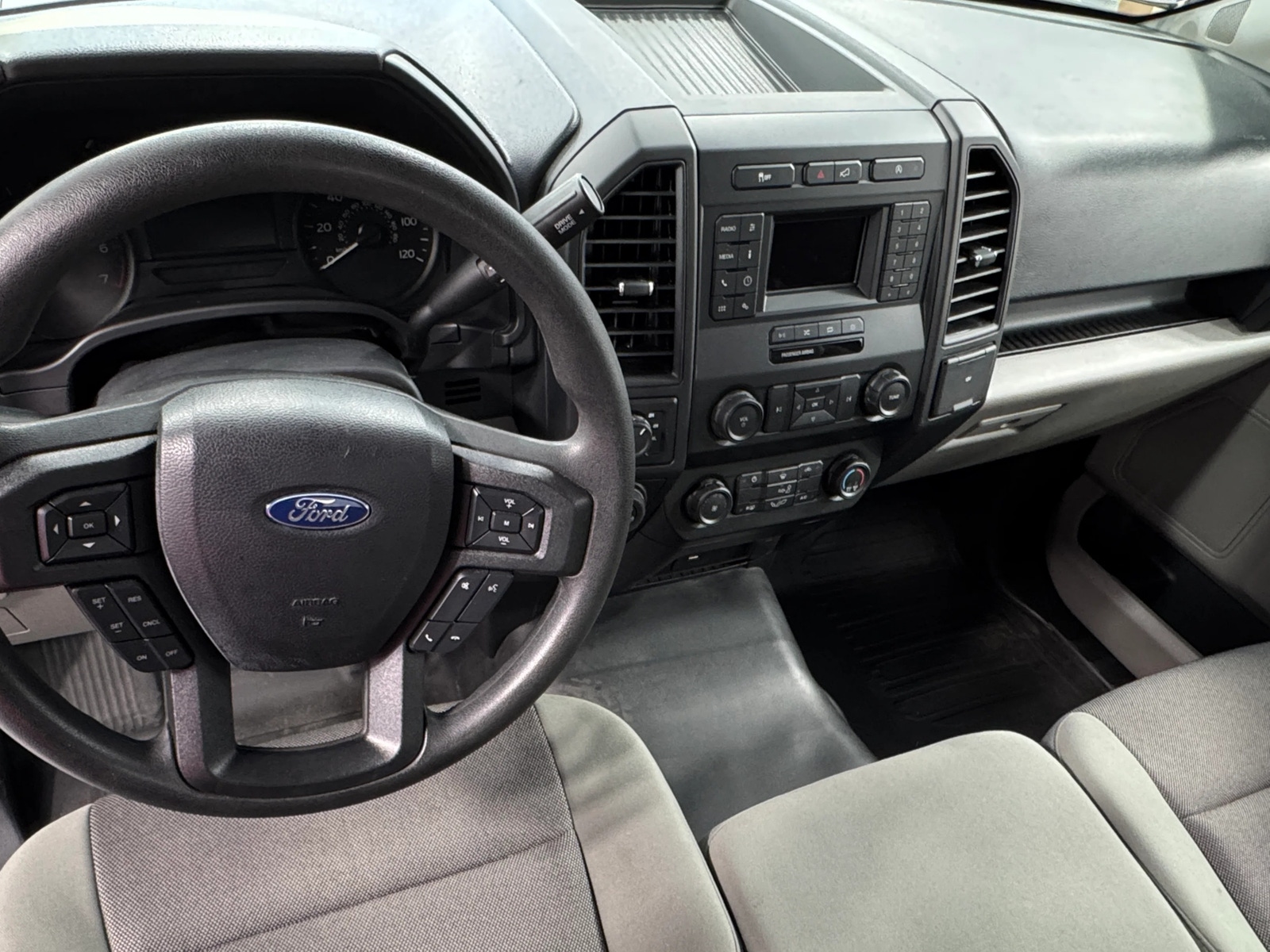 Thumbnail: 2020 Ford Econoline - 3