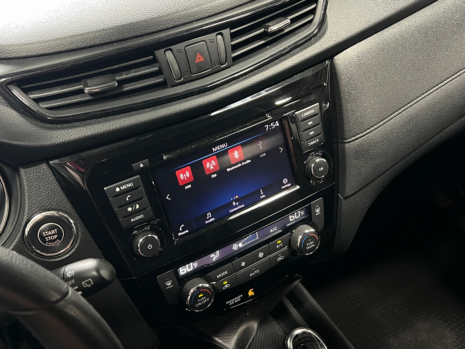 Thumbnail: 2019 Nissan Rogue - 4