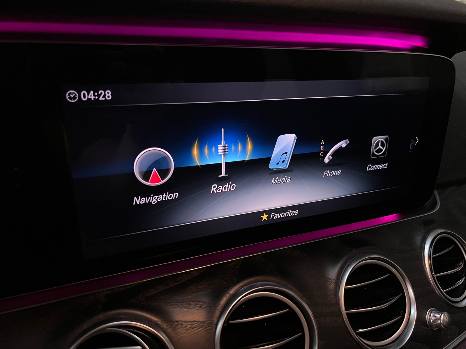 Thumbnail: 2020 Mercedes-Benz E-Class - 3