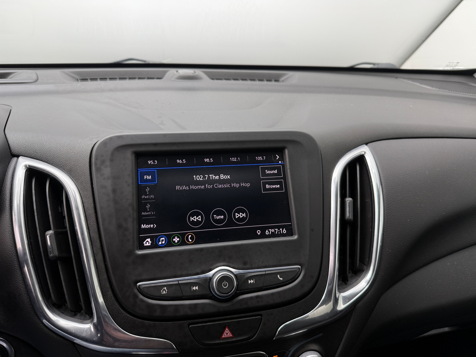 Thumbnail: 2021 Chevrolet Equinox - 4