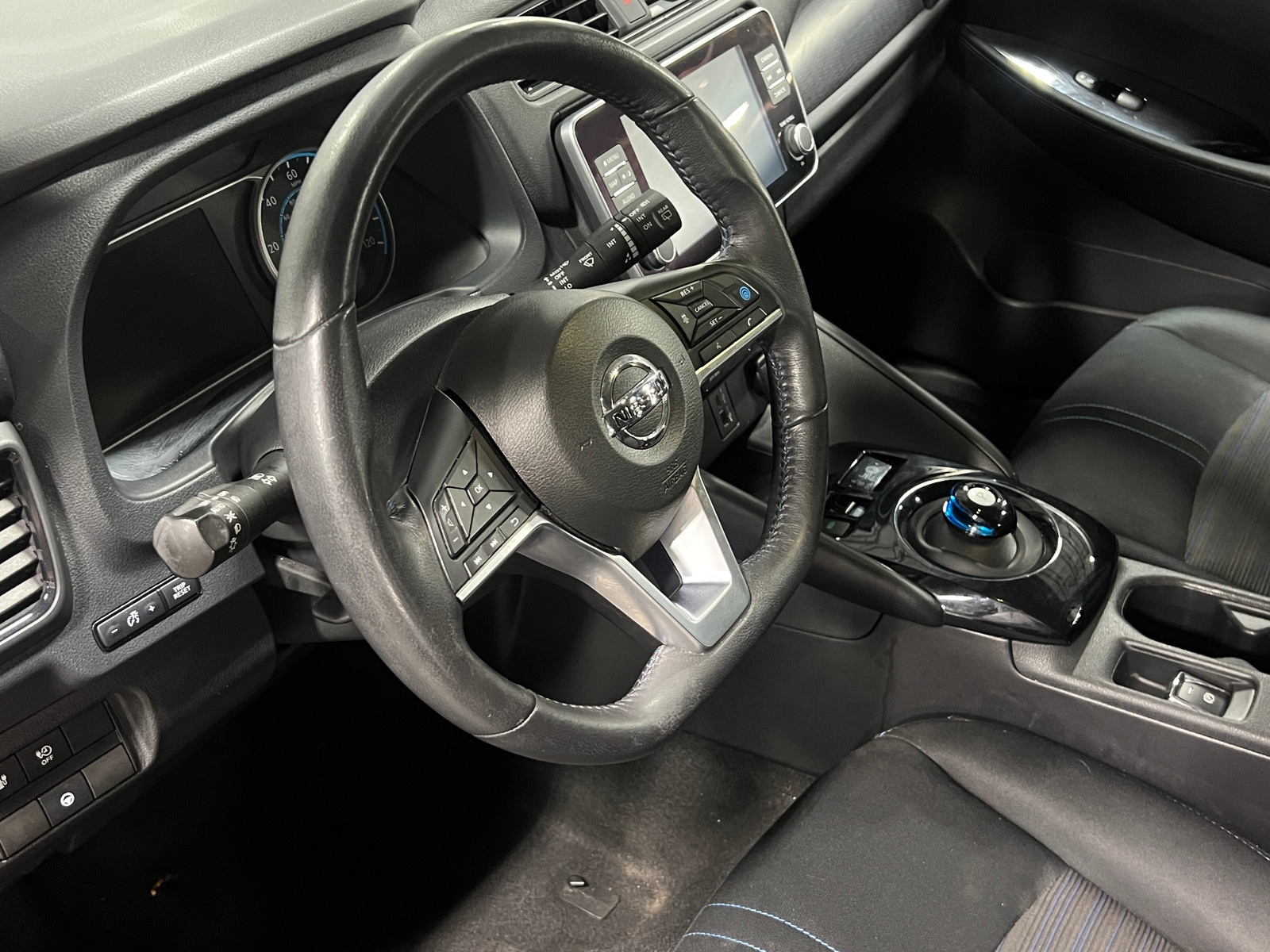 Thumbnail: 2020 Nissan Leaf - 5