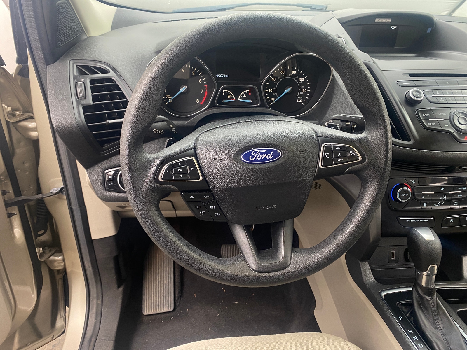 Thumbnail: 2017 Ford Escape - 4