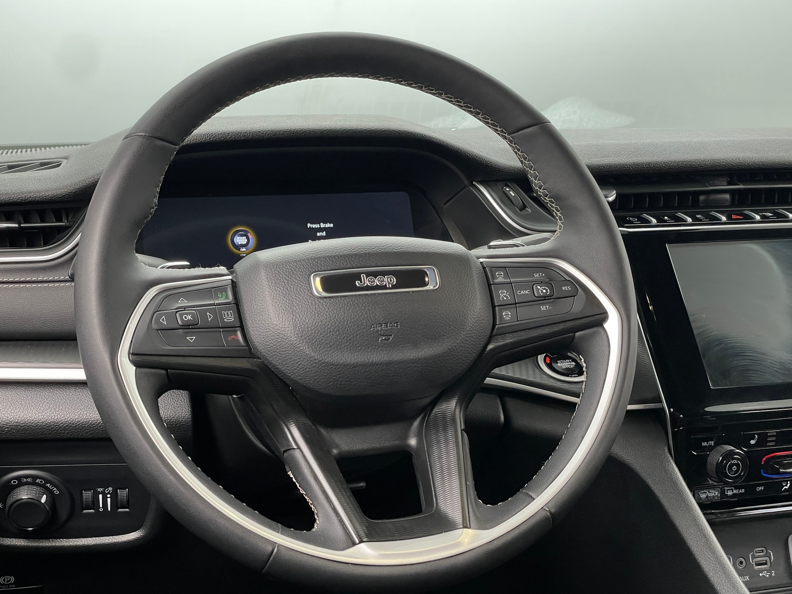 Thumbnail: 2024 Jeep Grand Cherokee L - 4