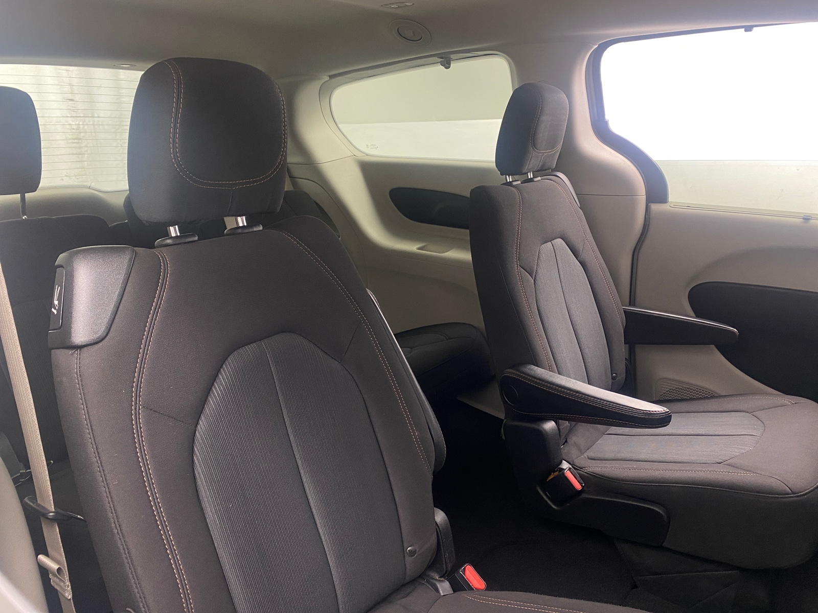 Thumbnail: 2020 Chrysler Pacifica - 6