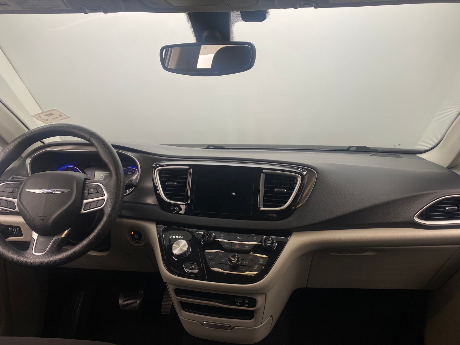 Thumbnail: 2020 Chrysler Pacifica - 3