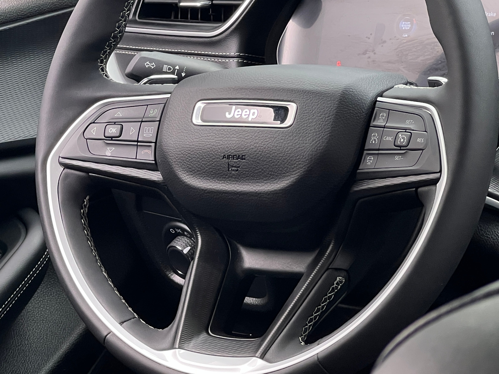 Thumbnail: 2024 Jeep Grand Cherokee L - 5