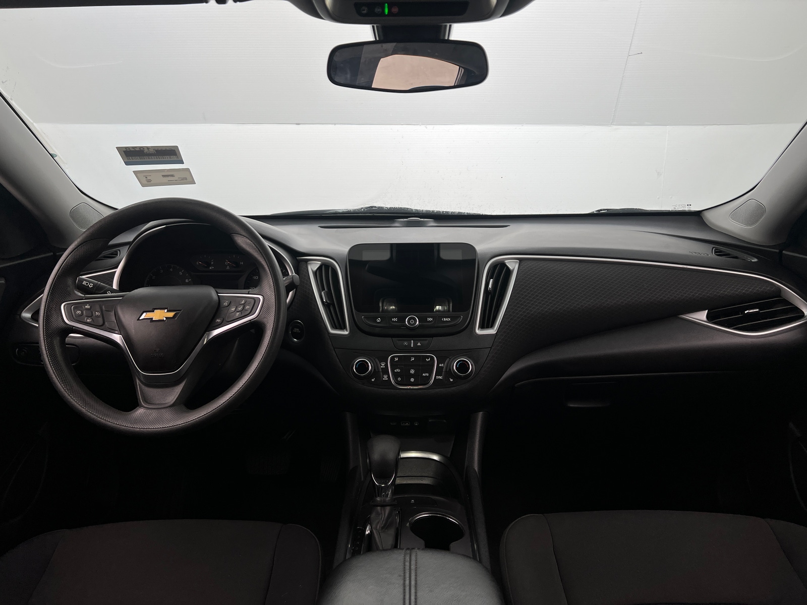 Thumbnail: 2022 Chevrolet Malibu - 3