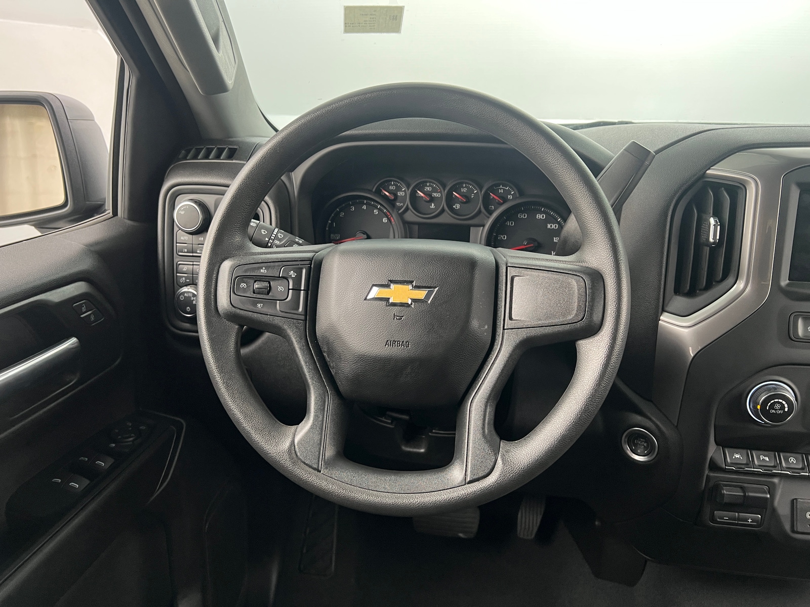 Thumbnail: 2024 Chevrolet Silverado 1500 - 5
