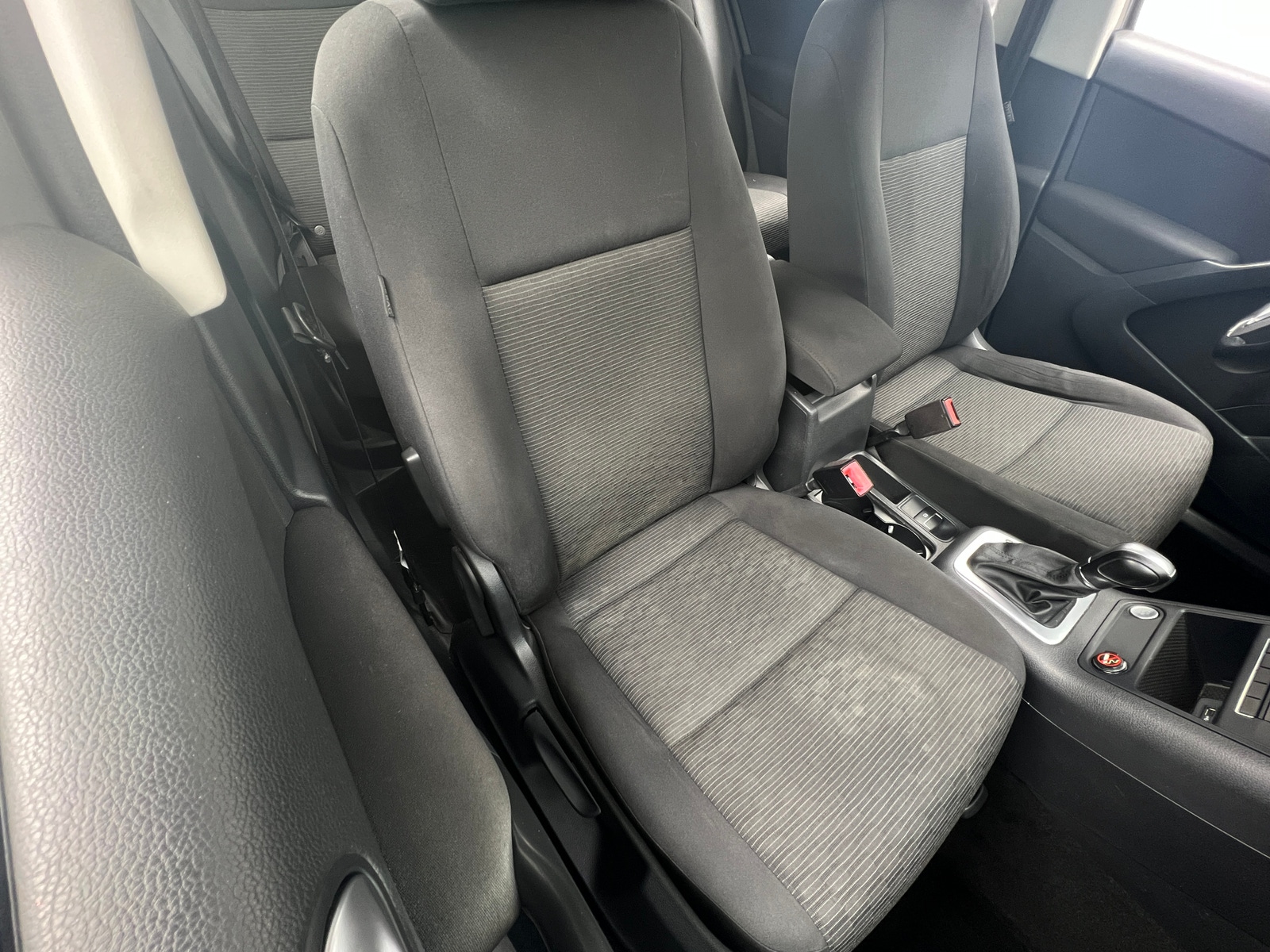 Thumbnail: 2018 Volkswagen Tiguan - 2
