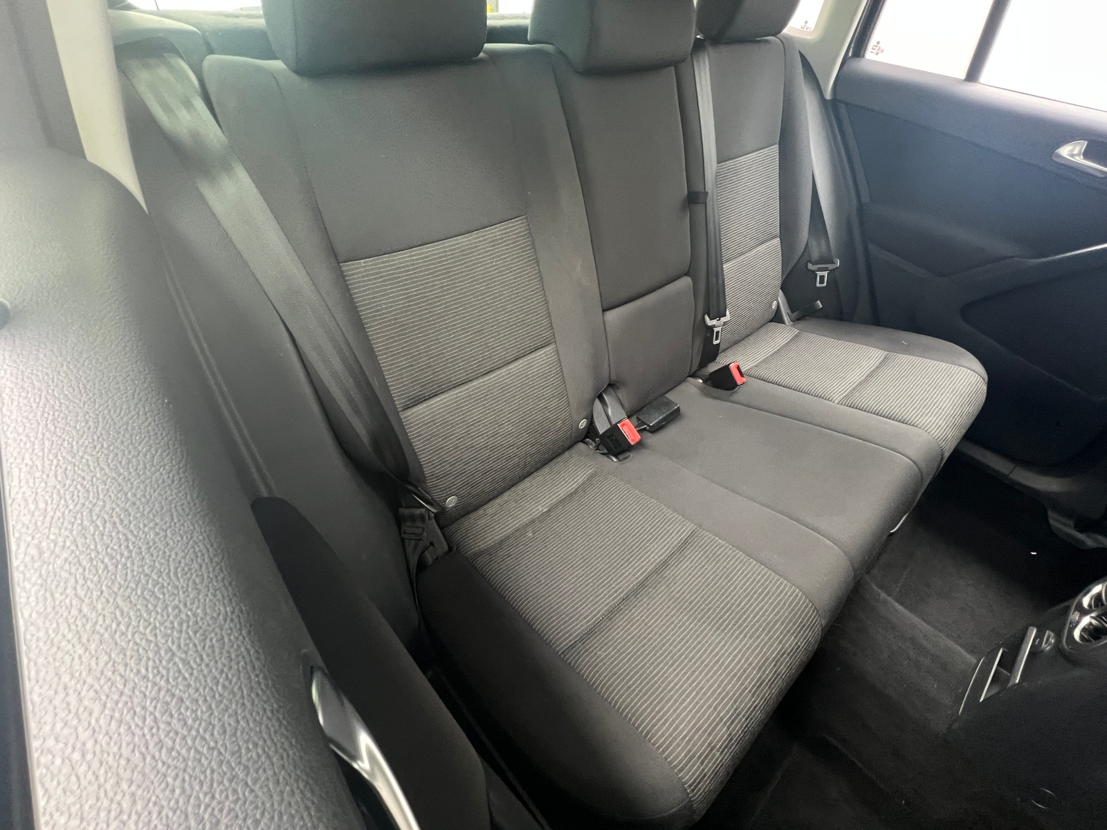 Thumbnail: 2018 Volkswagen Tiguan - 6