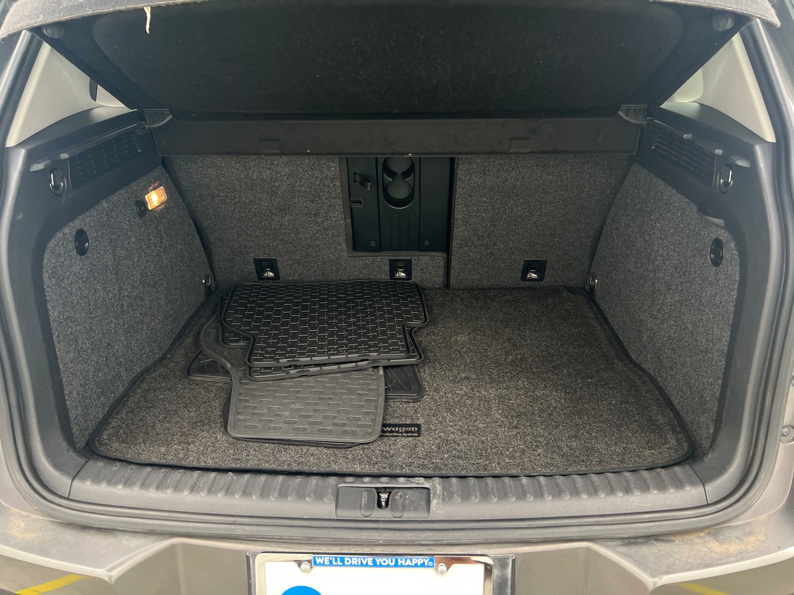 Thumbnail: 2018 Volkswagen Tiguan - 7
