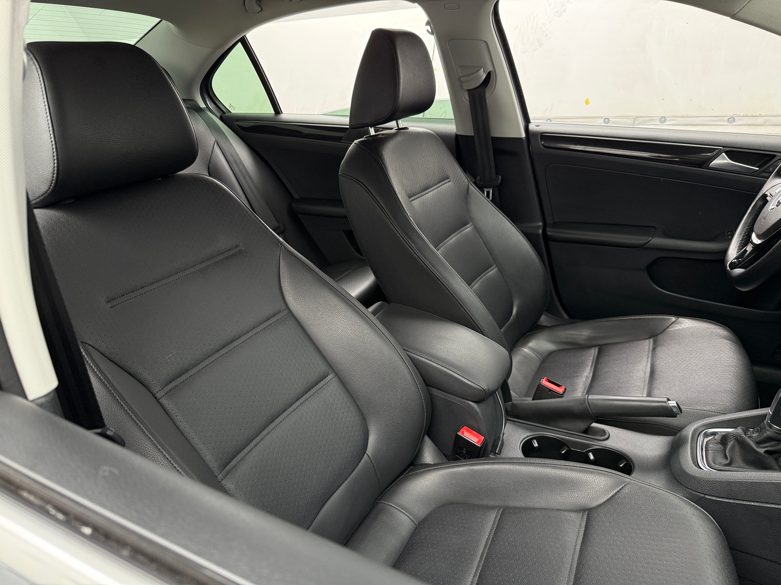 Thumbnail: 2015 Volkswagen Jetta - 2