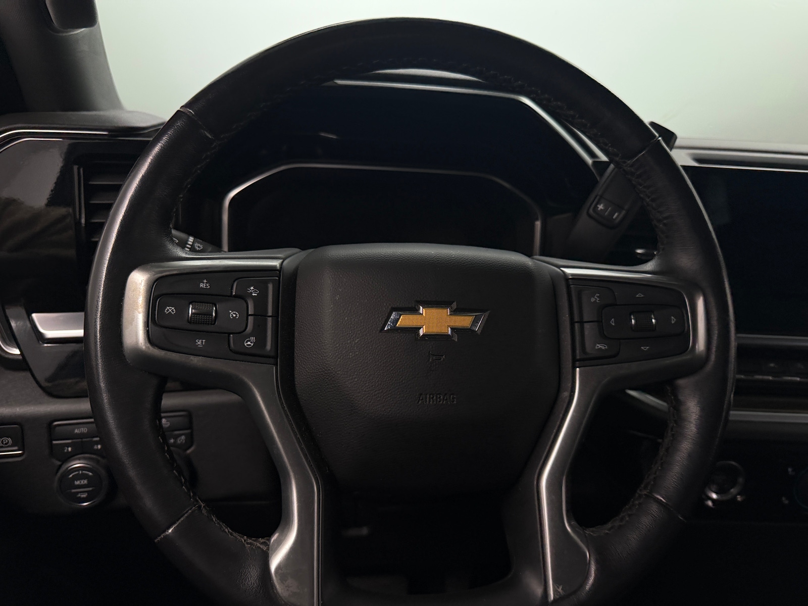 Thumbnail: 2022 Chevrolet Silverado 1500 - 5