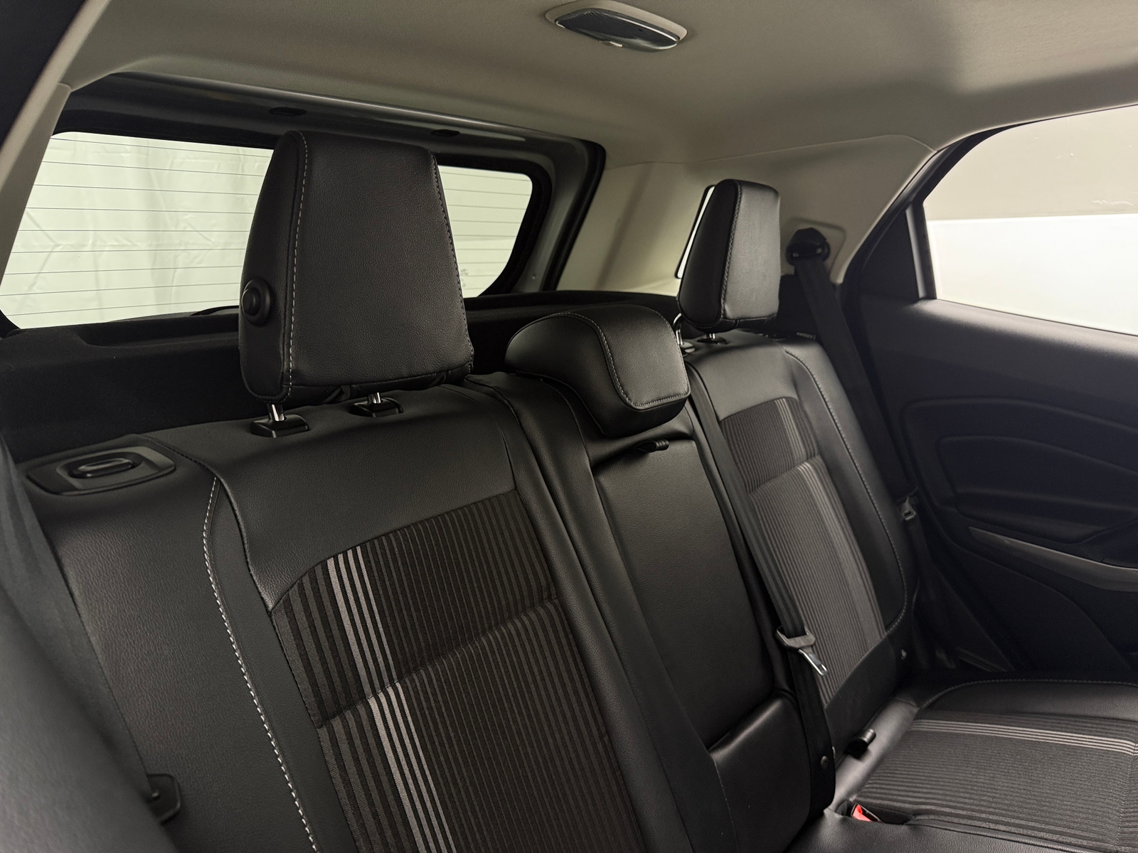 Thumbnail: 2022 Ford EcoSport - 5