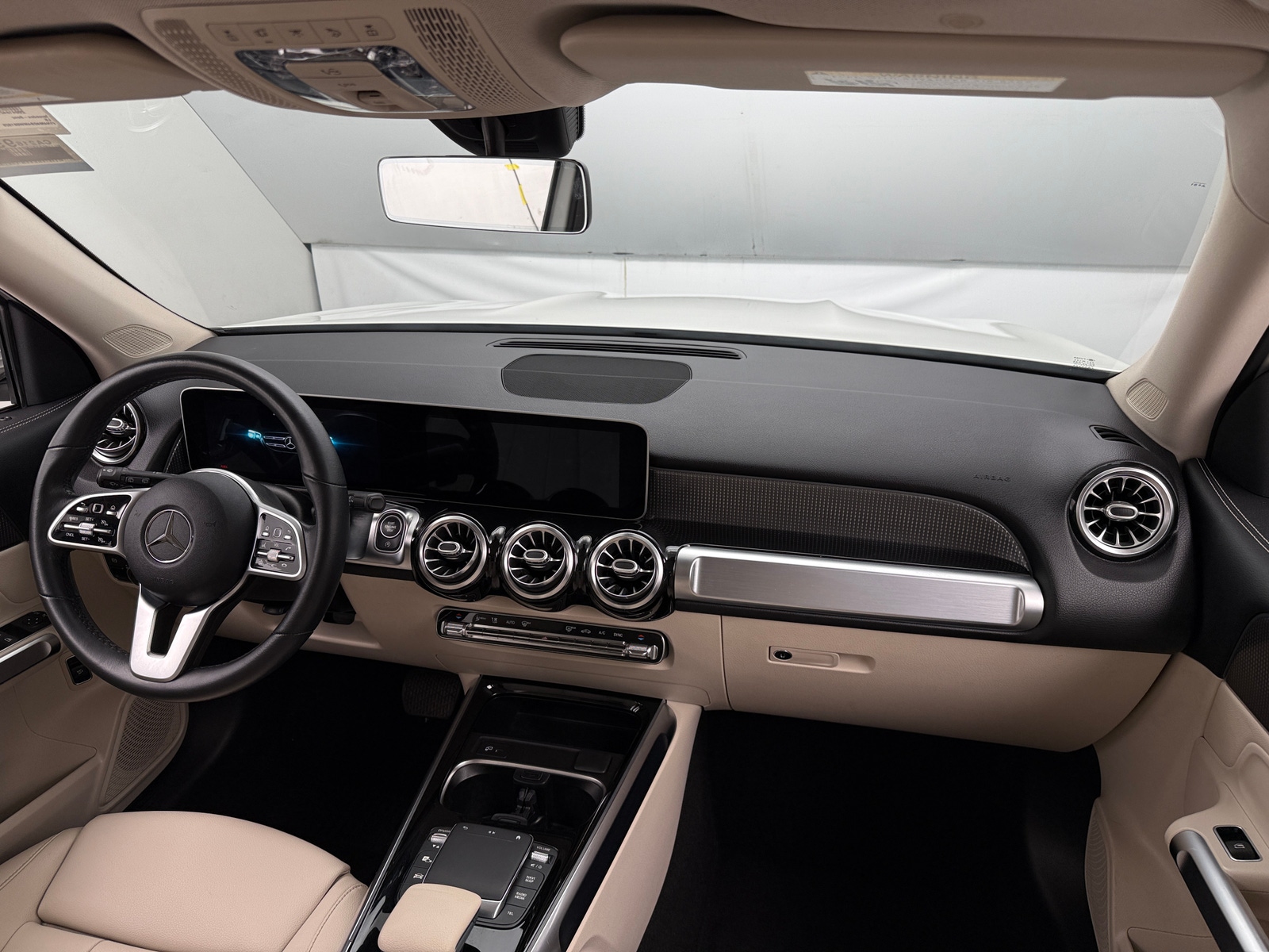 Thumbnail: 2021 Mercedes-Benz GLB - 2