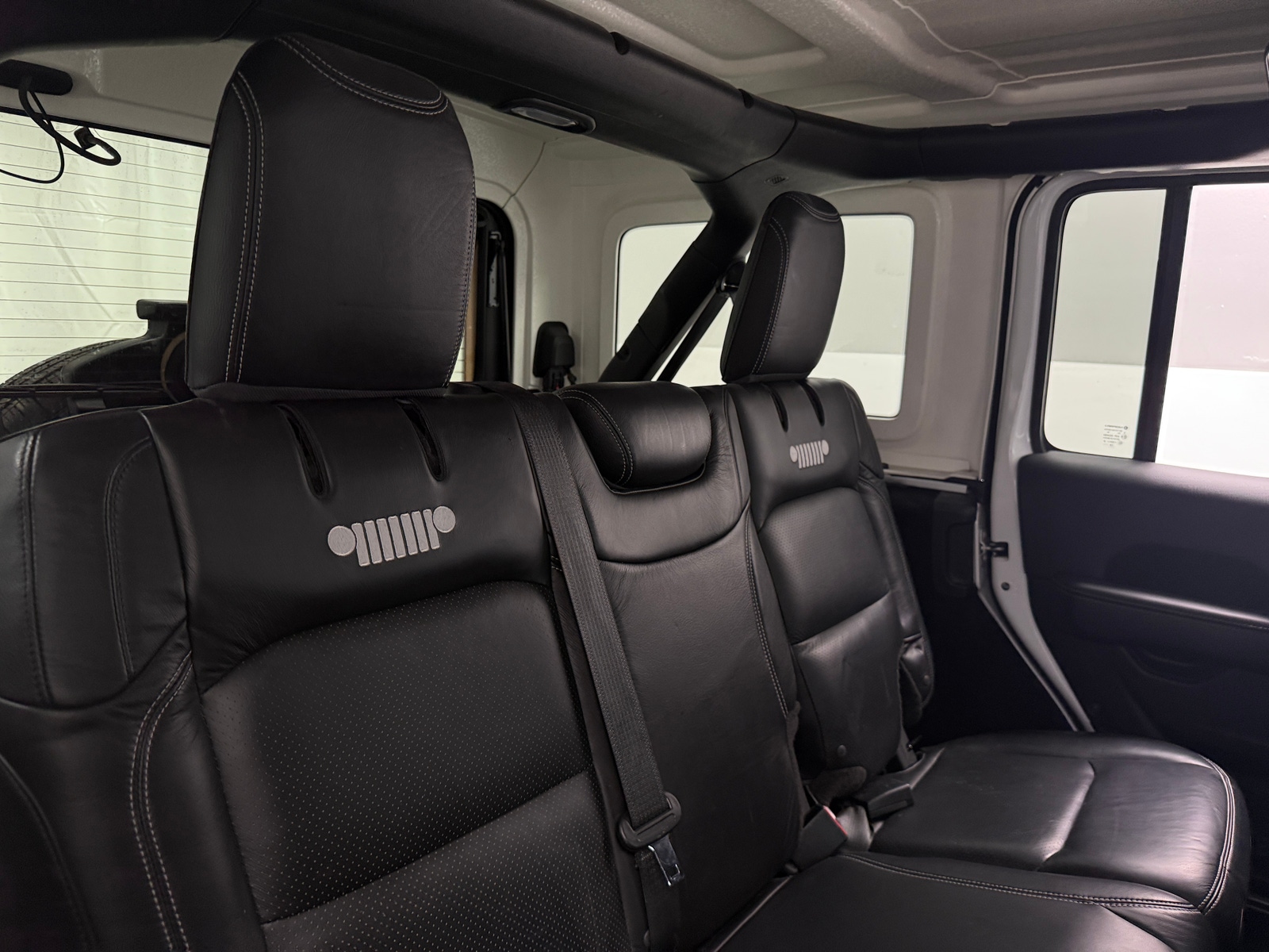 Thumbnail: 2018 Jeep Wrangler - 6