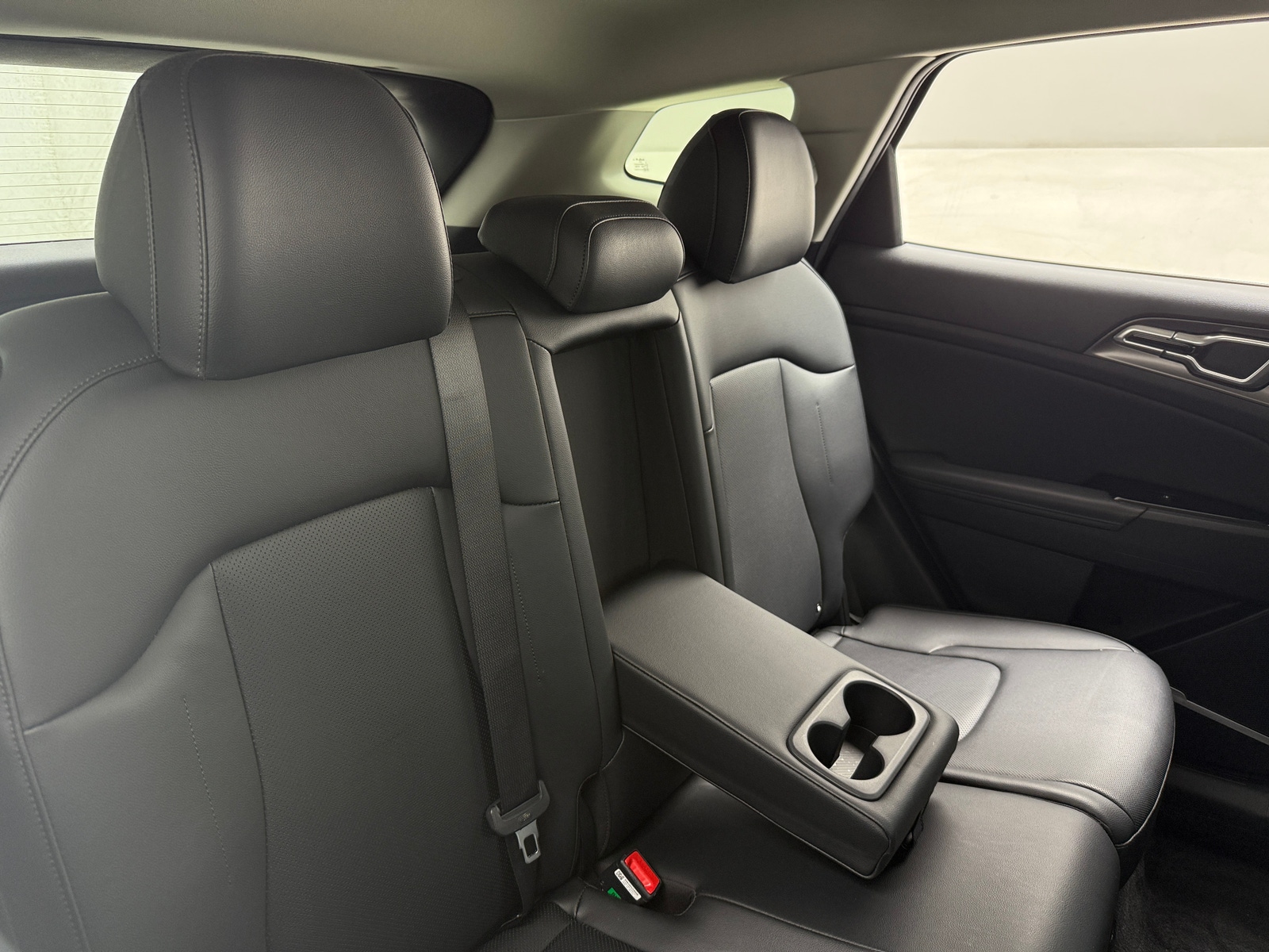 Thumbnail: 2023 Kia Sportage - 5