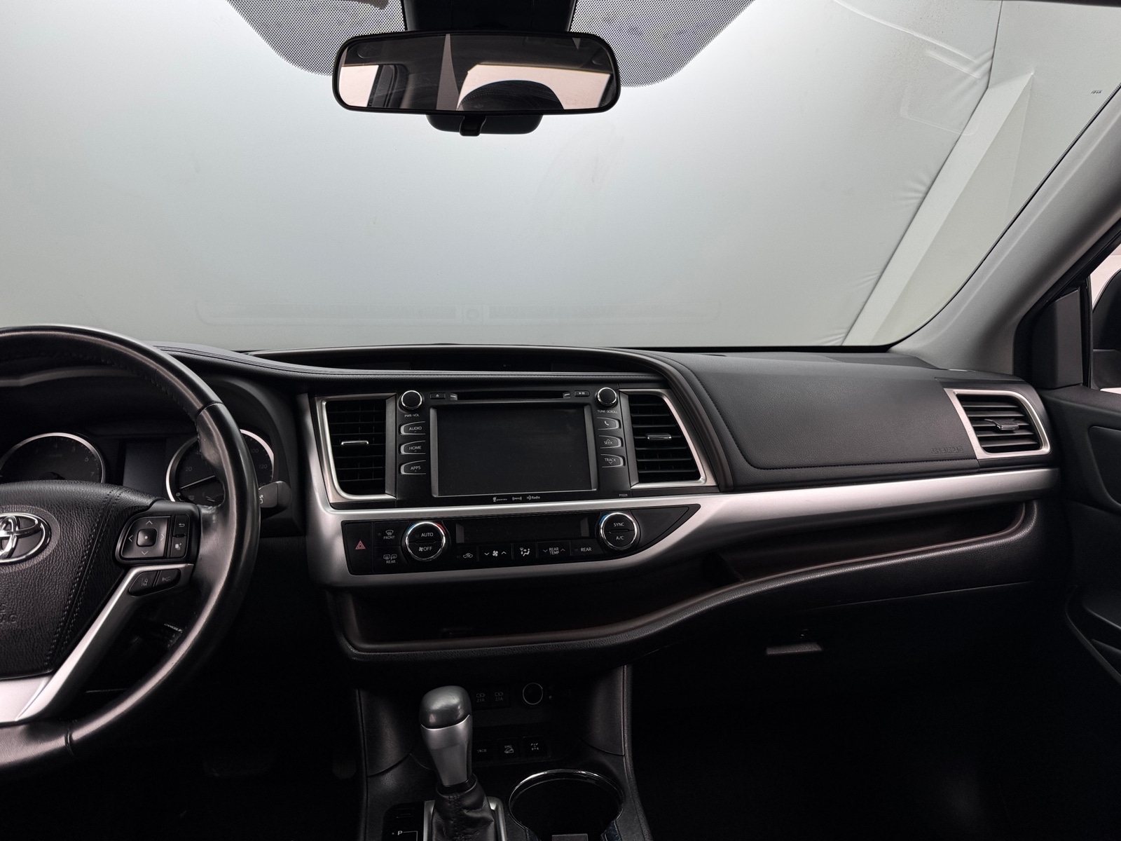 Thumbnail: 2017 Toyota Highlander - 3