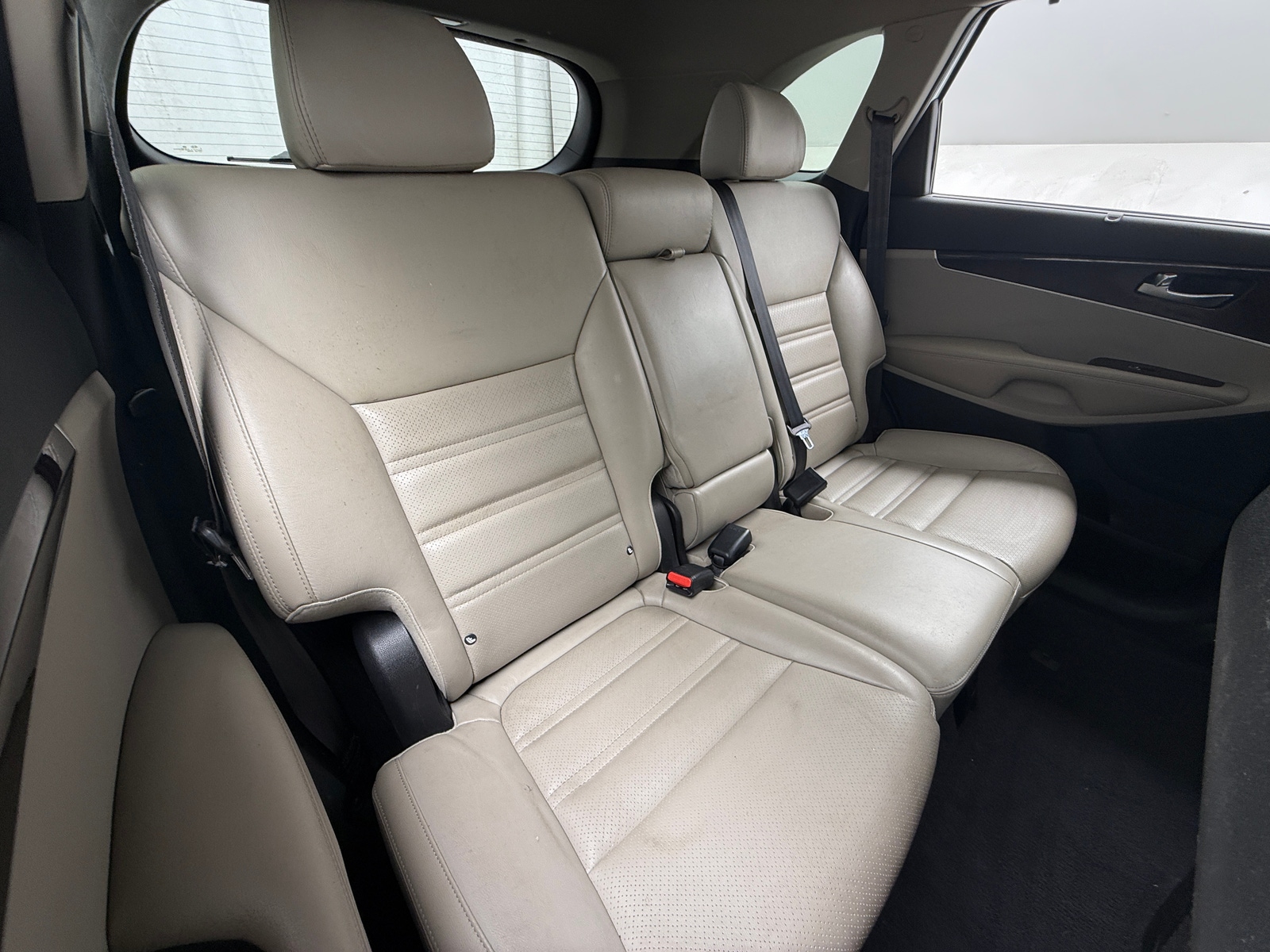 Thumbnail: 2017 Kia Sorento - 5