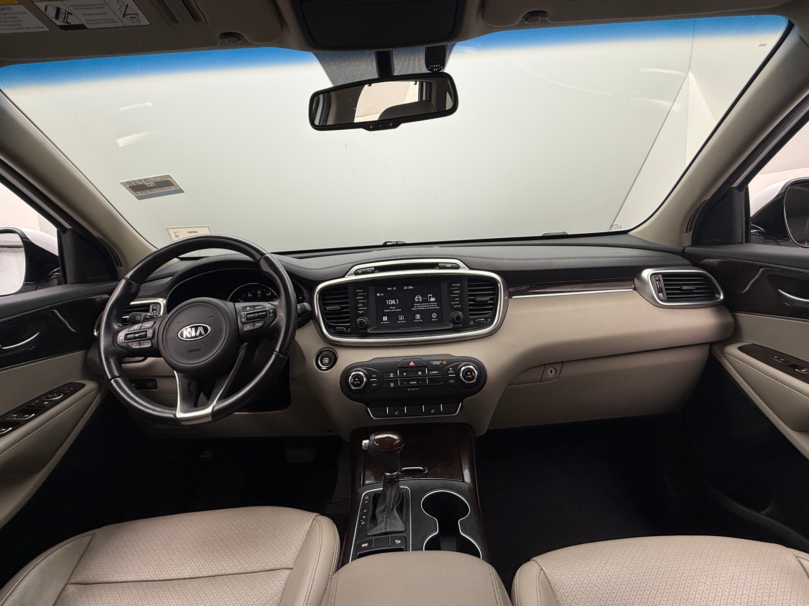 Thumbnail: 2017 Kia Sorento - 2