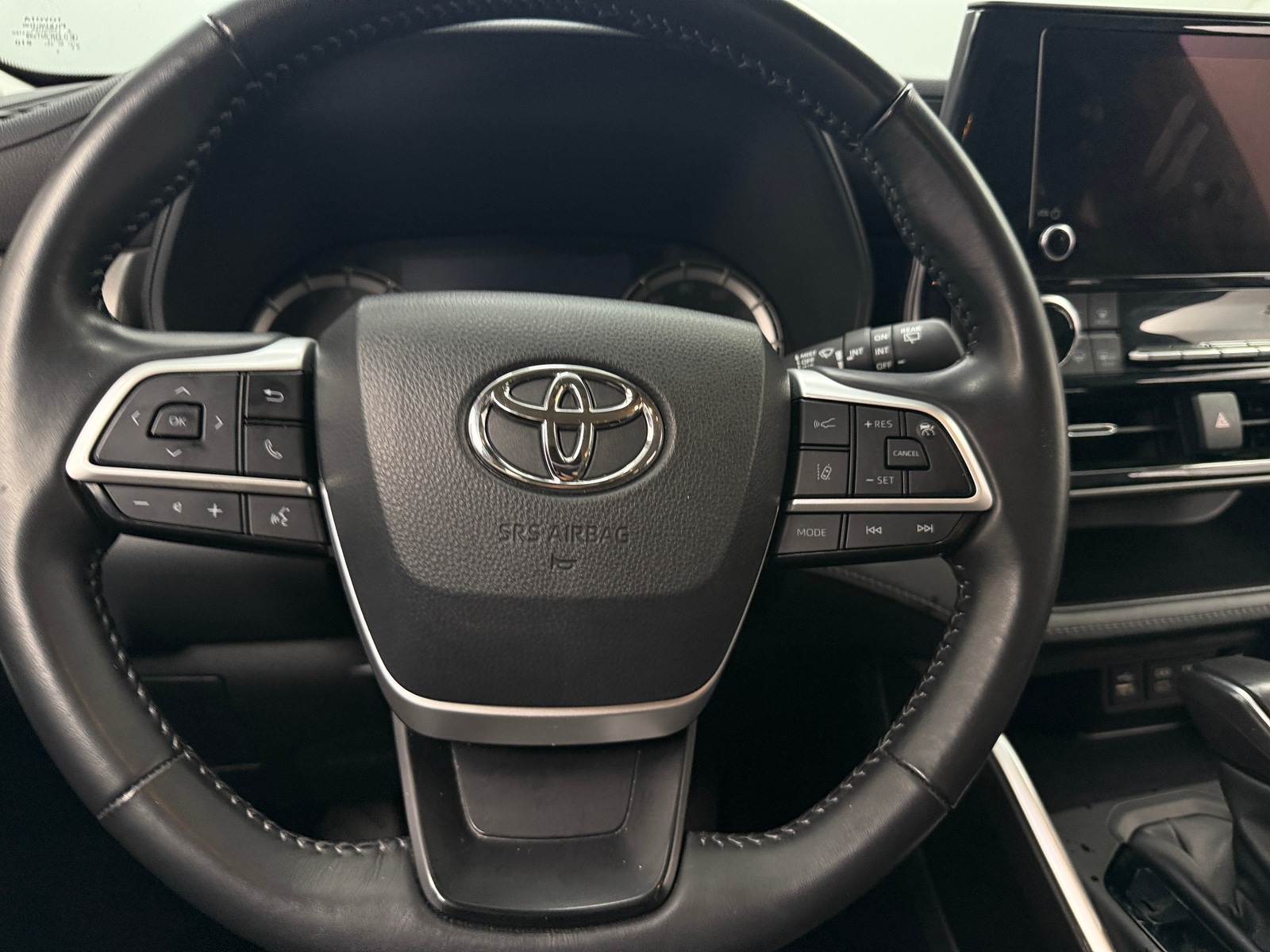 Thumbnail: 2023 Toyota Highlander - 5