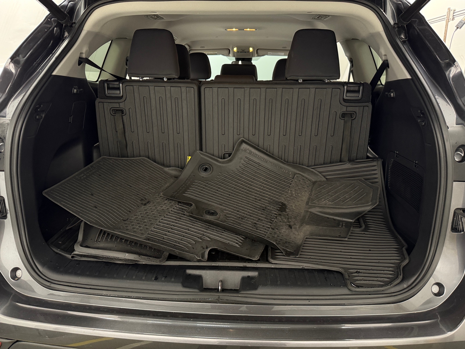 Thumbnail: 2023 Toyota Highlander - 7