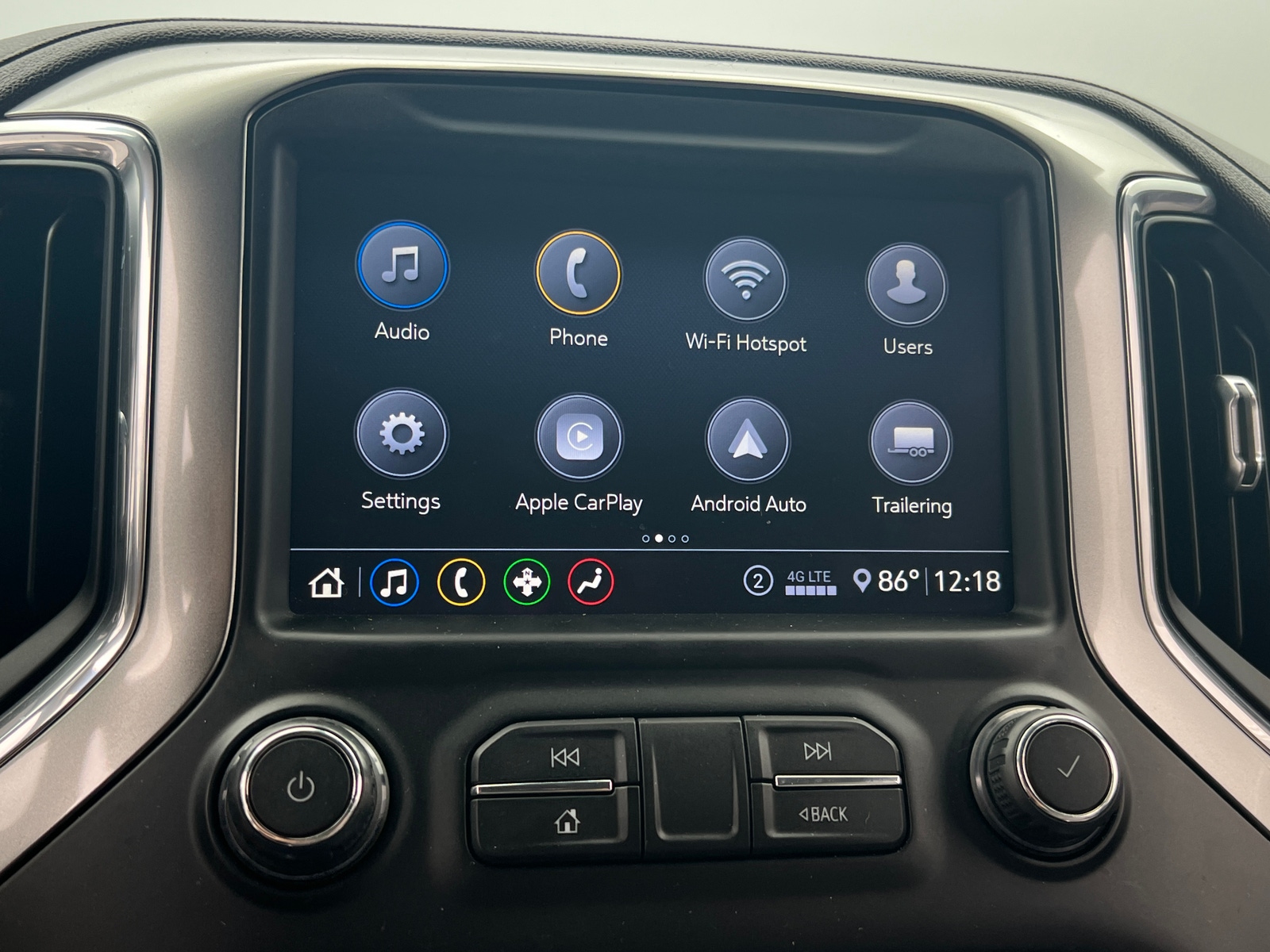 Thumbnail: 2020 Chevrolet Silverado 1500 - 3