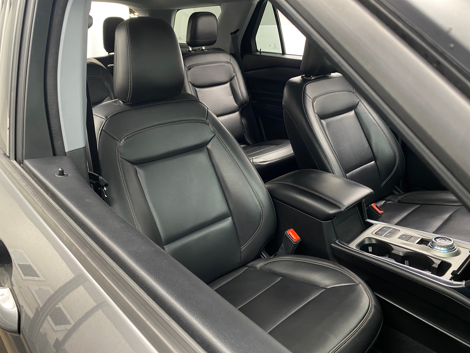 Thumbnail: 2022 Ford Explorer - 2