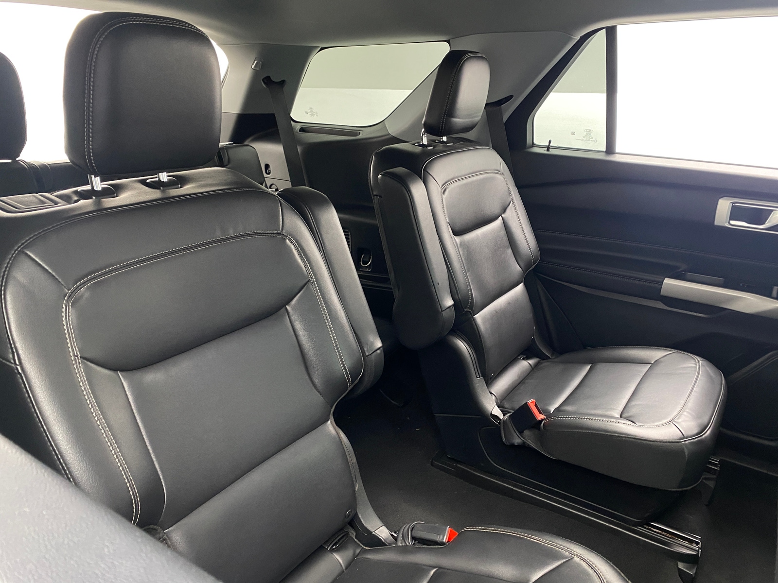 Thumbnail: 2022 Ford Explorer - 6
