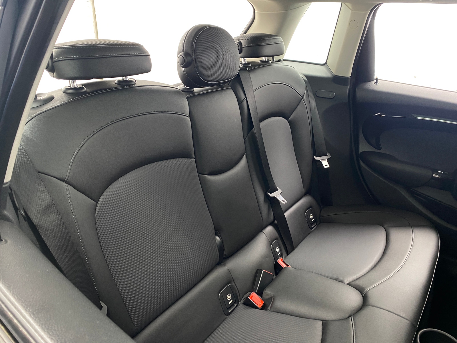 Thumbnail: 2019 MINI Cooper Hardtop - 5