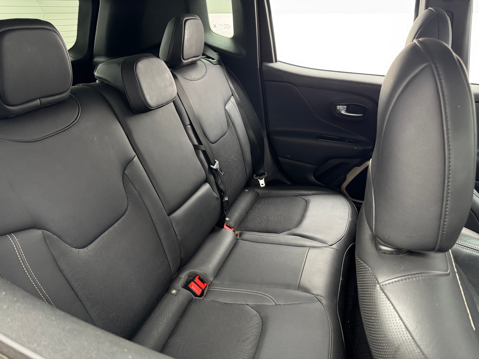 Thumbnail: 2017 Jeep Renegade - 6