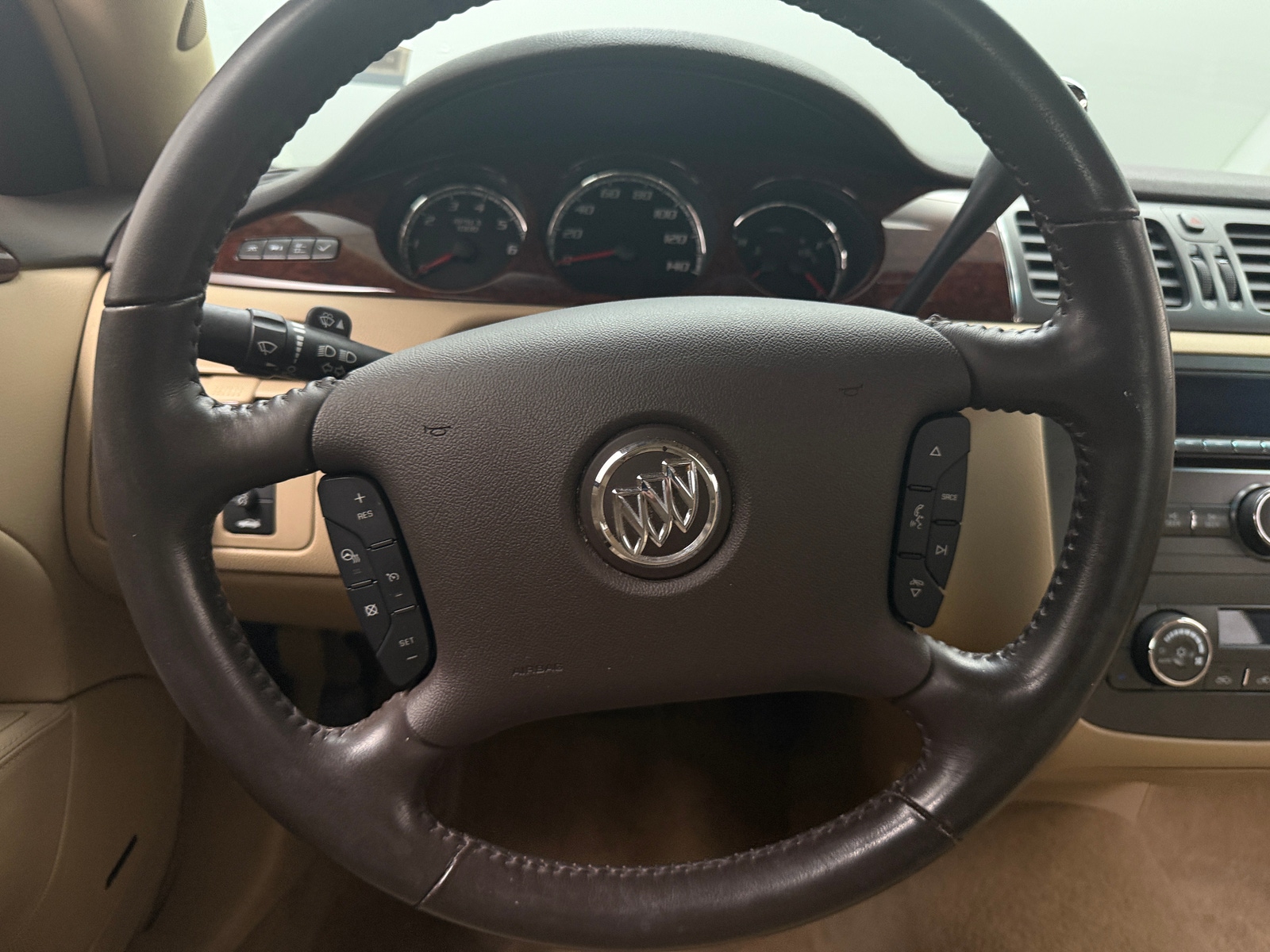 Thumbnail: 2011 Buick Lucerne - 4