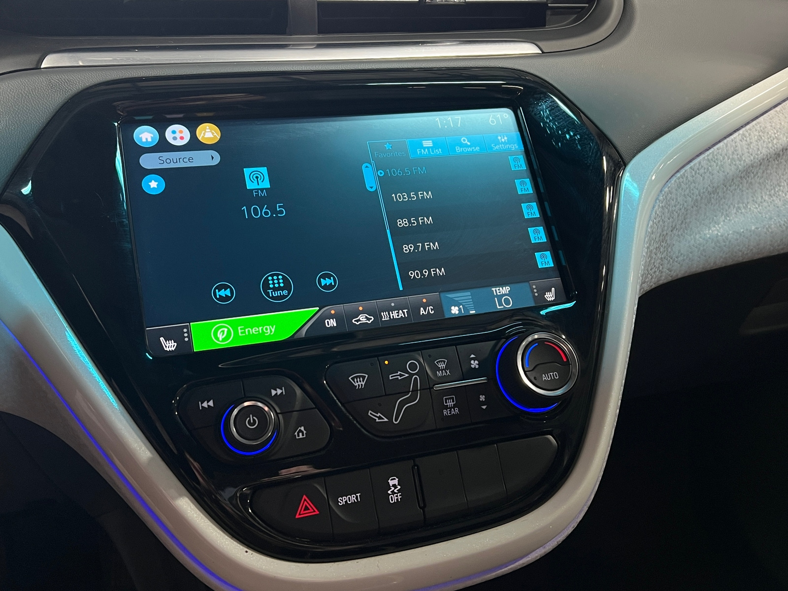 Thumbnail: 2020 Chevrolet Bolt EV - 3
