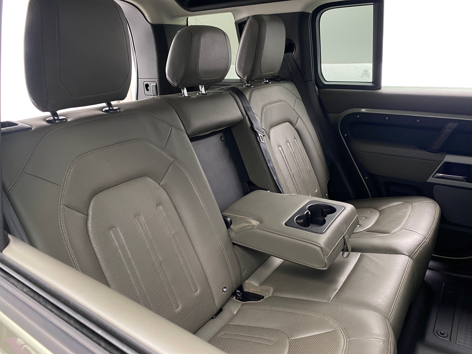 Thumbnail: 2020 Land Rover Defender - 5
